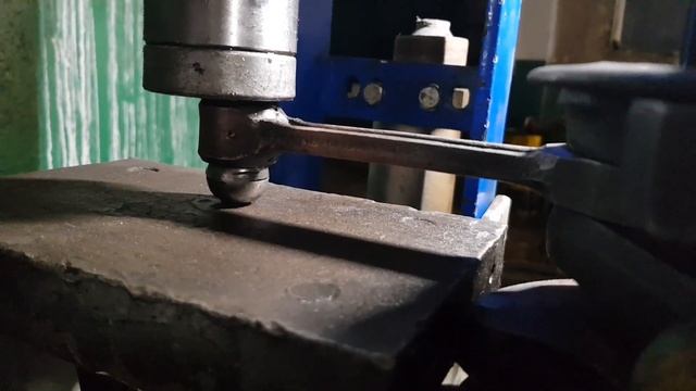 Как установить и развернуть втулку ВГШ мотоцикла К-750, М-72, Урал, Днепр смотреть онлайн