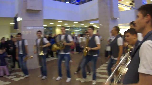 STREET BAND ПЕСНЯ «ОЙ, ТО НЕ ВЕЧЕР» смотреть онлайн