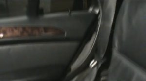 Как открыть заднюю дверь со сломанной рамкой ручки и закрытым детским замком BMW X5 E53