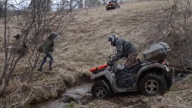 CF X6 пересекает небольшой ручей смотреть онлайн