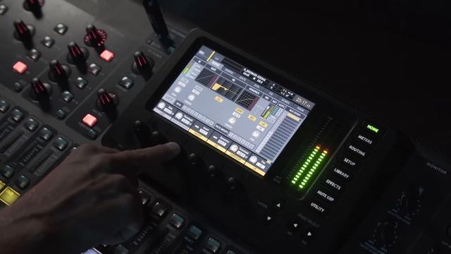 How to Set Up SuperRack Performer: Run Waves Plugins LIVE with a Laptop смотреть онлайн