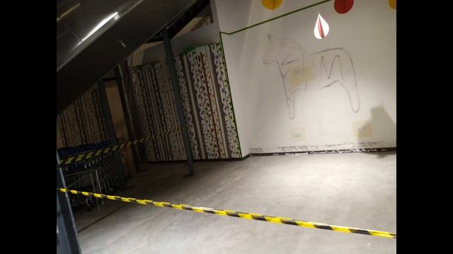 roblox 3008 music but it's played in an empty ikea смотреть онлайн