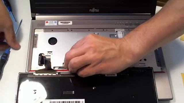 Connect keyboard Fujitsu E734 смотреть онлайн