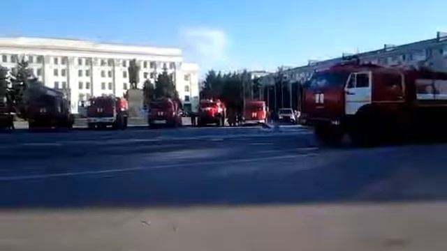 Пожарные на тренировке на улице(1) смотреть онлайн