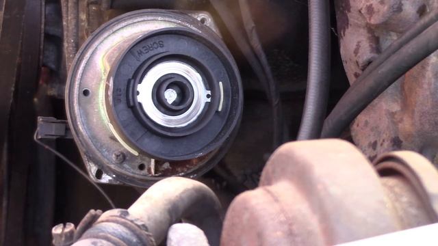 Engine Rebuild/dismantling Of A 1989 Nissan Z24i TDC Timing Marks On Engine And Pulley (MVI 0019)