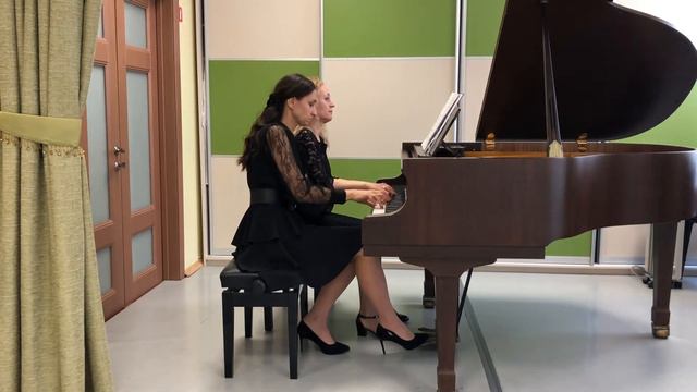 Поздравление с Днем учителя от студий "Виктория" и "Ноточка" смотреть онлайн