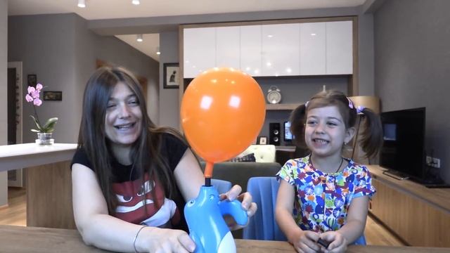 Настольная Игра Надуваем Воздушные Шары! Эмилюша против Мамы смотреть онлайн