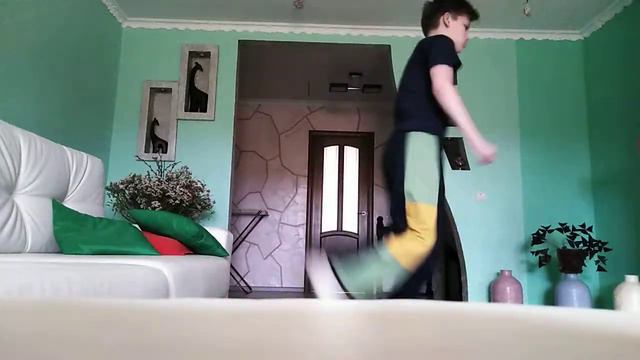 Вообще я для себя снимал а тут такое прикольно шлепнулся😂 смотреть онлайн