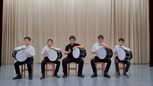 "Абаза" -ансамль доулистов ДК а.Кубина #доул #барабанщики #барабан #кавказ #кавказскаямузыка смотреть онлайн