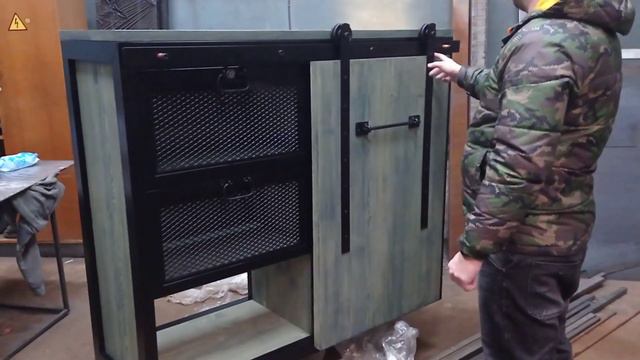 Металлический комод с клиентами из дерева смотреть онлайн