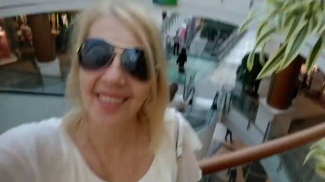 Стамбул Бренды CUCCI ROLEX CHANEL НЕБОСКРЁБЫ ДОЧЬ ЗА РУЛЬОМ БОЛЬШОЙ МАШИНЫ смотреть онлайн