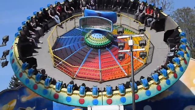 ЭКСТРЕМАЛЬНЫЕ АТТРАКЦИОНЫ ,,Летающая тарелка,.MOV смотреть онлайн