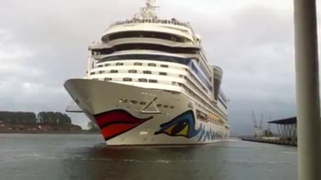 TUI TRAVELStar Reisecenter Cityblick Rostock AIDAsol смотреть онлайн