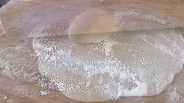 Чебуреки.Супер хрустящая корочка и сочная начинка. смотреть онлайн