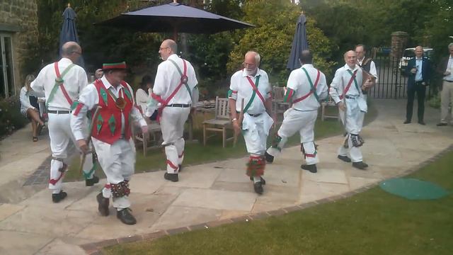 Morris Dancers - Brill смотреть онлайн