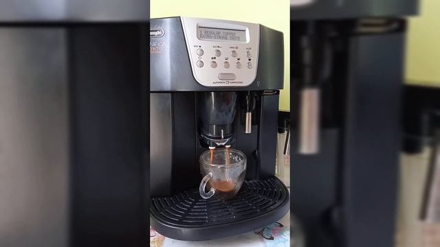 Кофемашина DeLonghi Magnifica ESAM 4500 б/у смотреть онлайн