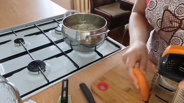 Лёгкий куриный суп с домашней лапшой! смотреть онлайн