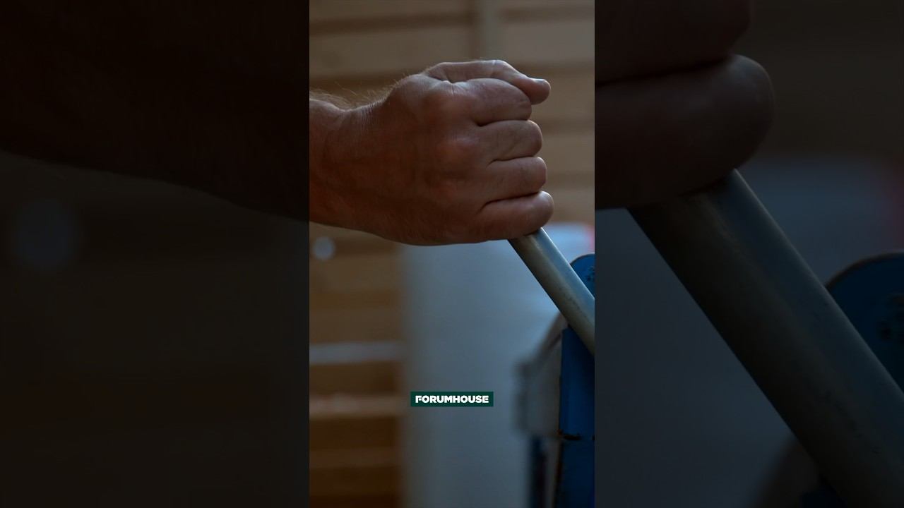 Фальцевая кровля. Какой инструмент лучше? #roof #shorts #фальц смотреть онлайн