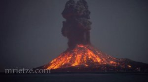 Извержение вулкана Кракатау.  Anak Krakatau volcano eruption