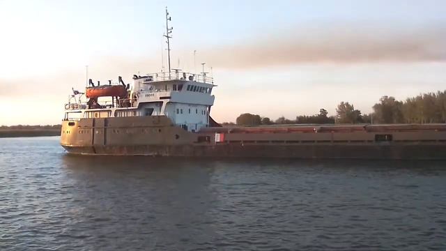 Сухогруз"Andor".Теплоход тип Волго-Балт чехословатской построики. смотреть онлайн