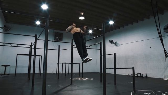 INSANE SUPER HIGH PULL UPS! THENX смотреть онлайн