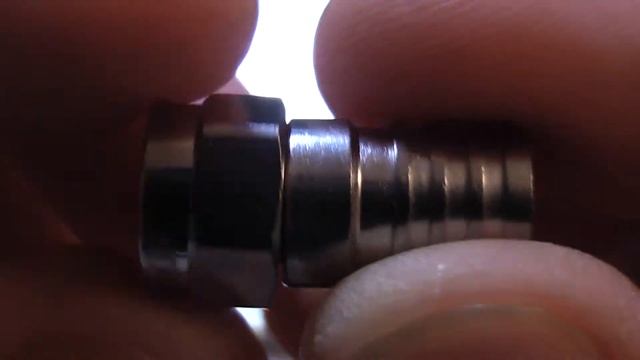 Обзор F-коннекторов RG6 кабеля с помощью весов смотреть онлайн