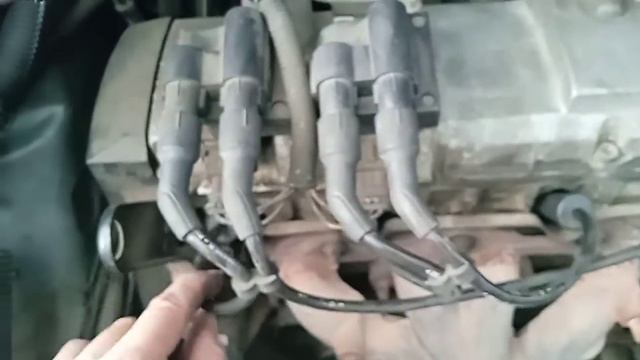 Cambio bujías motor K7M Renault смотреть онлайн