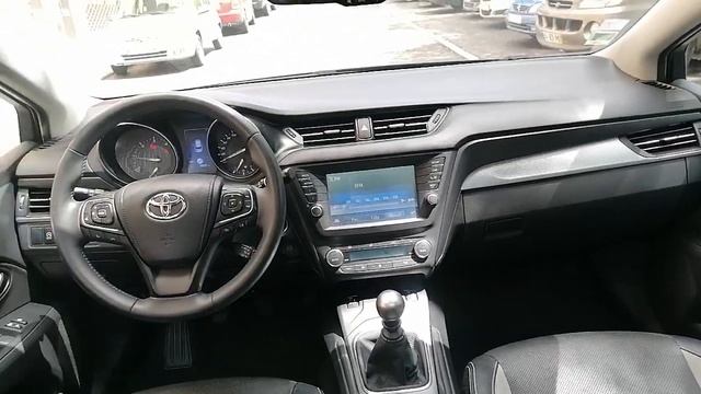 Apresentação Toyota Avensis Touring Sports 1.6 D 4D Executive Maio 2015 97.000km MNAutomoveis