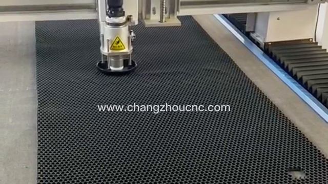 Non-slip Rubber Mat Carpet Oscillating Knife CNC Cutting Machine смотреть онлайн