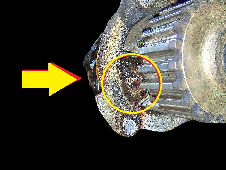 Почему течёт помпа в автомобиле? Что за отверстие на корпусе помпы? смотреть онлайн