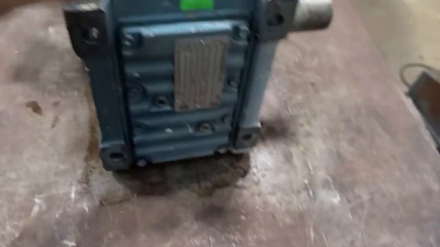 Sew-EuroDrive Right Angle Motor & Gearbox K67 5.4 HP 12.48 Ratio [E5F] смотреть онлайн