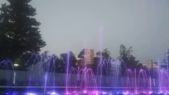 Сказочные цветные поющие фонтаны. смотреть онлайн