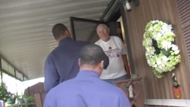 UD Men's Basketball Season Ticket Delivery смотреть онлайн