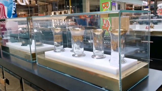 SUNNAMUSK AMBER ROSE perfume shop in the London смотреть онлайн