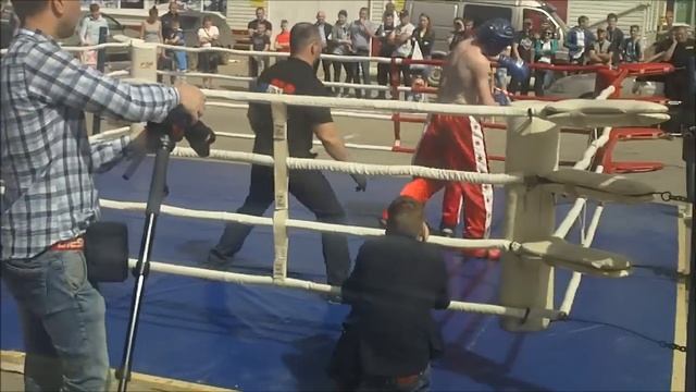 Кикбоксинг яркий бой... разница в весе 23кг... Кокшаров Кирилл vs Краев Егор смотреть онлайн