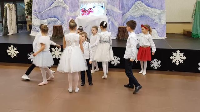 "Снежинка" танец САМБА (начинающие) смотреть онлайн