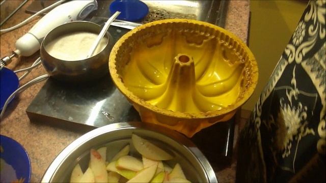 Шарлотка, просто и вкусно !.wmv смотреть онлайн
