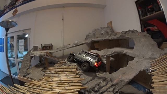 FMS LC80 With Extra Weight Added