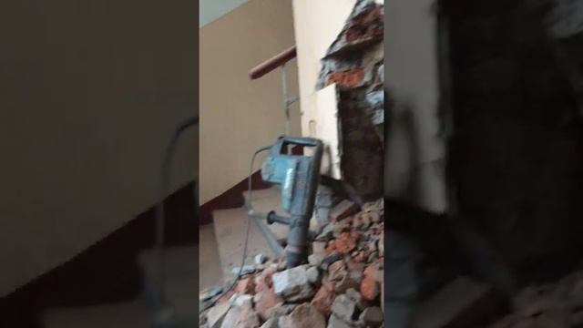 Демонтаж стены Перфоратор калибр смотреть онлайн