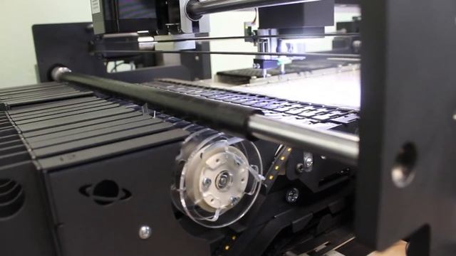 Монтаж светодиодов на автоматическом установщике SMD-компонентов Сатурн смотреть онлайн