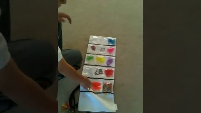 Silly Bandz Organizer смотреть онлайн