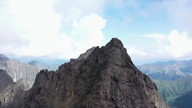 Вершина Трехглавая. Аршан. Кынгарга. смотреть онлайн