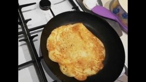 Никогда не выливаю прокисшее молоко, а готовлю из него вкуснючие блины