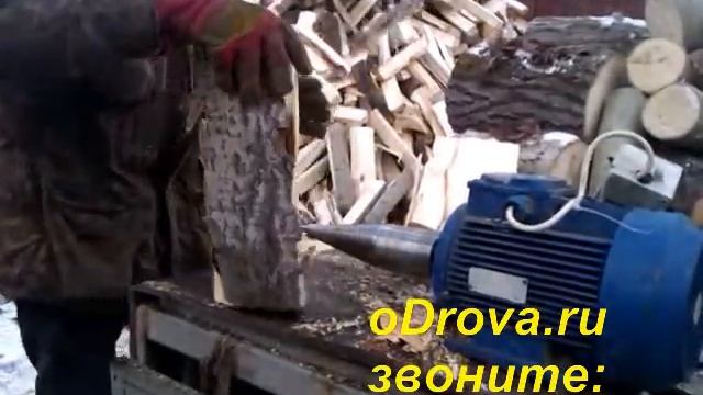 Колка осины винтовым конусным дровоколом. смотреть онлайн