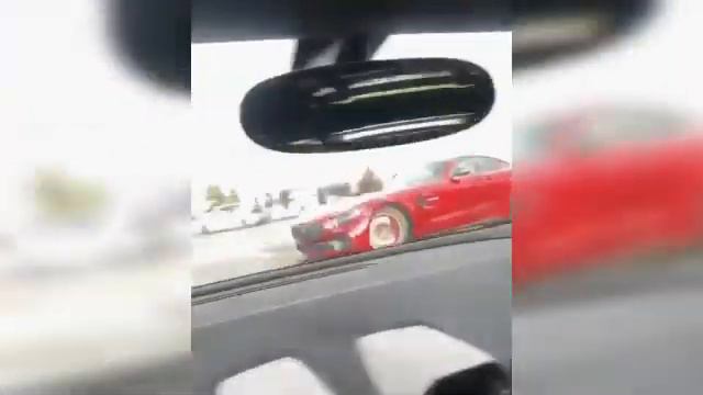 Сборник лучших видео с машиной Mercedes-Benz смотреть онлайн