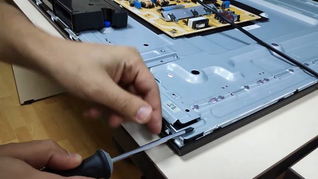 разборка samsung UE55NU7120 смотреть онлайн