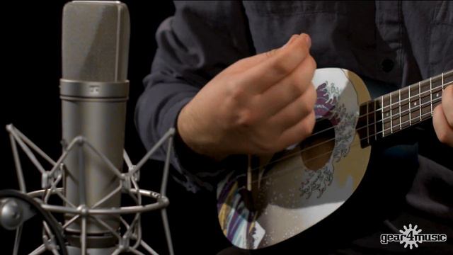 Luna Great Wave Soprano Ukulele | Gear4music Demo смотреть онлайн