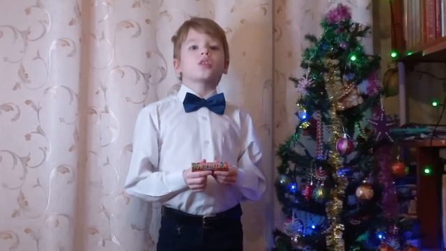 С.Я. Маршак - "Ёлка". Исп. Смоленков Степан, 8 лет, 2 класс (25 декабря 2022 г.) смотреть онлайн