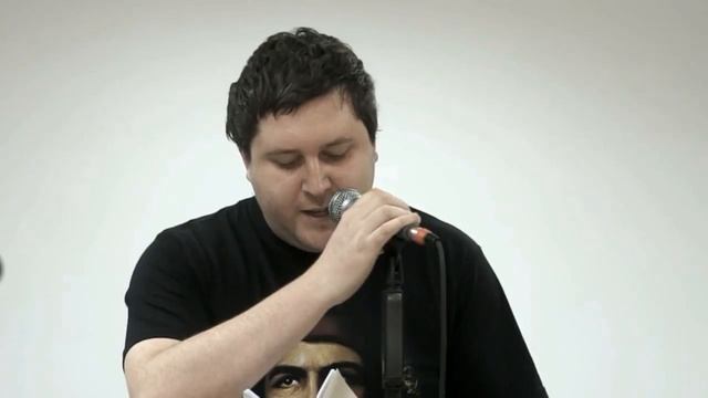 Галерея уральской литературы - свои стихи читает Константин Комаров смотреть онлайн