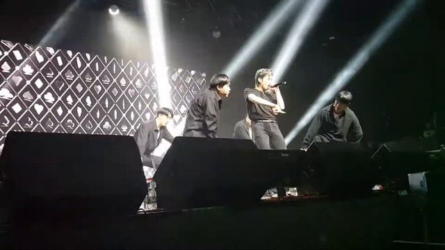 181207 B.A.P Forever with Babyz European Tour Berlin Jongup Try my luck solo смотреть онлайн